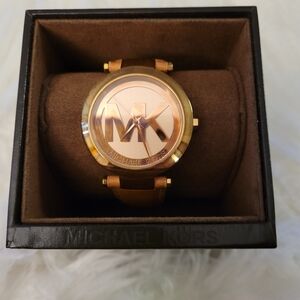 Michael Kors rose gold watch
